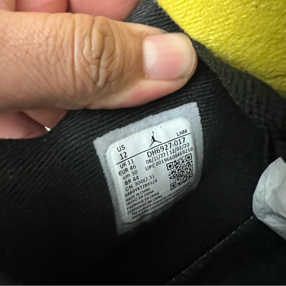 2023 Jordan 4 IV Thunder Sz 12 Mens **NO BOX** - Picture 9 of 10